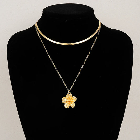2pcs Retro Gold Color Flower Pendant Necklaces for Women Simple Elegant Snake Chain Necklace Set Fashion Aesthetic Charm Jewelry