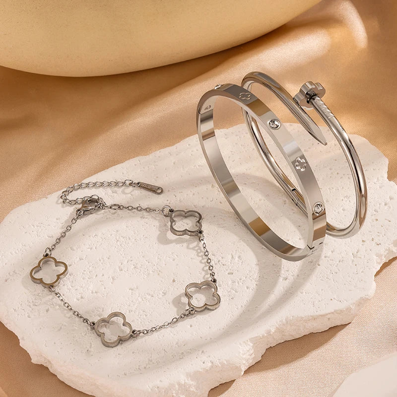 Luxurious Exquisite Flower Stainless Steel Bracelet Set Is Suitable For Travel, Parties, Banquets And Fashionable Jewelry