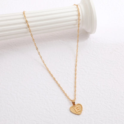 A-Z 26 Initials Name Necklaces Heart Pendant Letter Alphabets Necklace for Women 2023 Female Choker Chains Jewelry Trendy Gifts