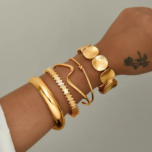 5pcs/Set Vintage Exaggerated Wide Cuff Bracelet Set For Women Fashion Gold Color Smooth Asymmetrical Bangles Daily Wear Jewelry