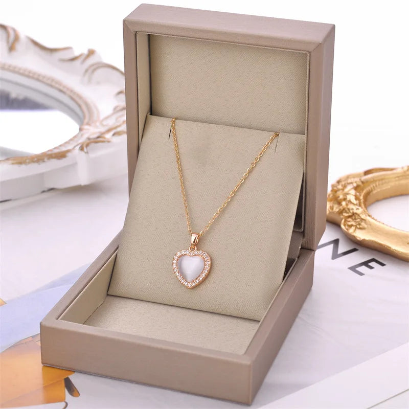 2025 New18K Real Gold Plating Love Shell Pendant Stainless Steel Necklace Women's Heart Choker Chain Necklaces Vintage Jewelry