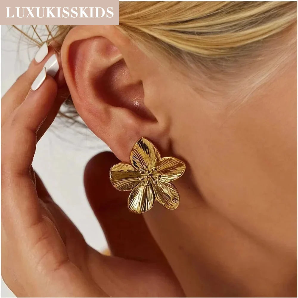 LUXUKISSKIDS 2PC Women's Fashion Trendy Stainless Steel Flower Earrings Necklace Set Gold-Plated Jewellry Party Dressing Gifts