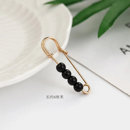 Women New Skirt Waist Artifact Waist Pin Cute Imitation Pearl Rhinestone Brooch Anti-lighting Pin Jewelry H1379