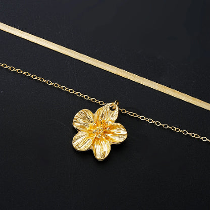 2pcs Retro Gold Color Flower Pendant Necklaces for Women Simple Elegant Snake Chain Necklace Set Fashion Aesthetic Charm Jewelry