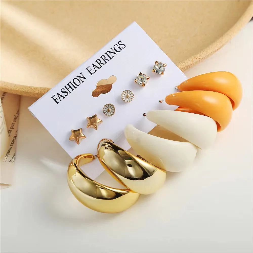 Creative and simple diamond/star-shaped earrings, a brand-new set of 6 acrylic earrings, and a set of C-shaped earrings