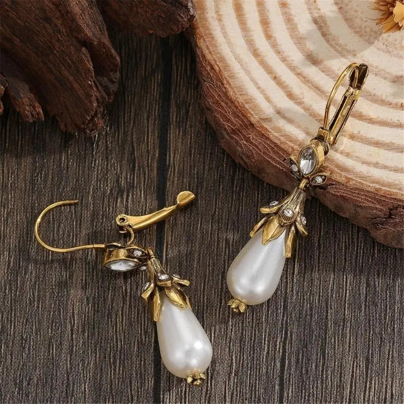 Elegant Handmade Pearls Earrings Vintage Pendant Earrings Women Ear Jewelry Perfect for Parties and Special Occasions XX9C
