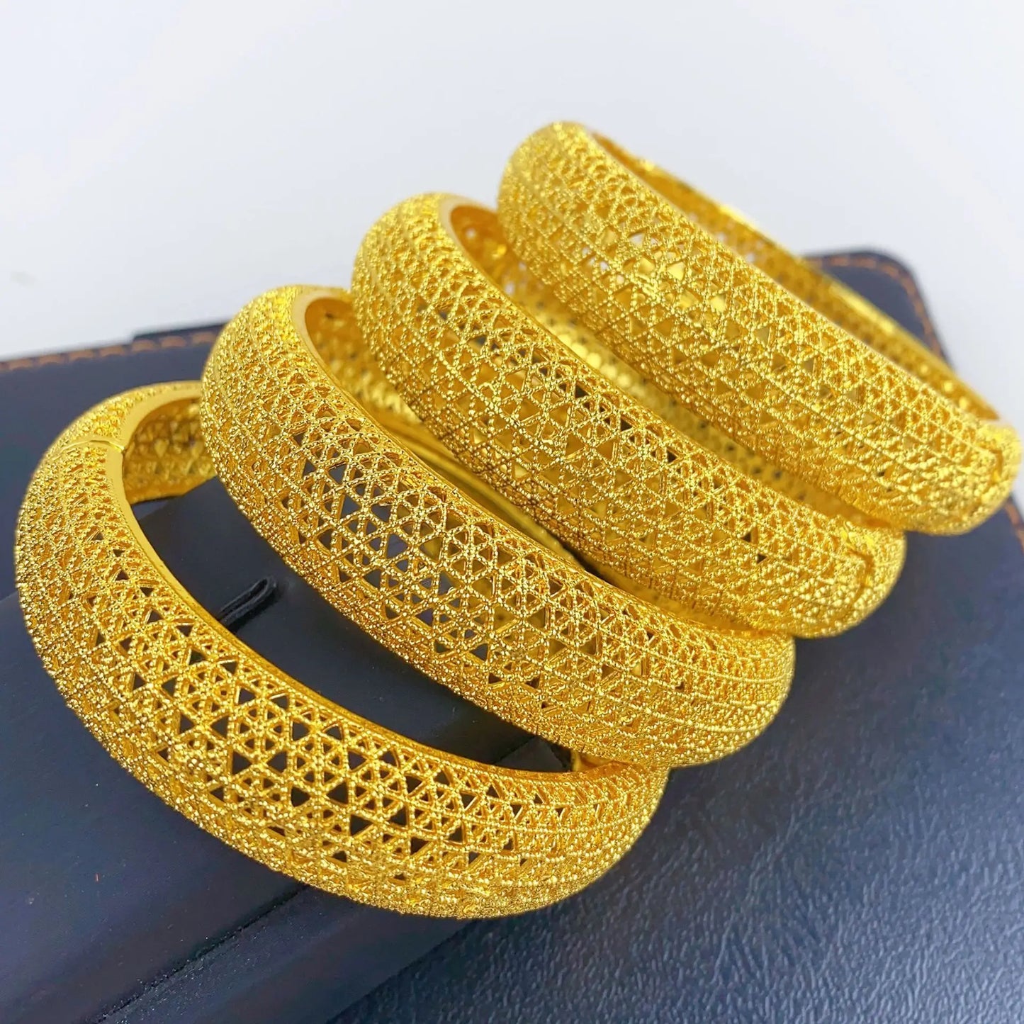 Luxury Dubai Gold Color Bangles For Women 24K Gold Plated Indian African Bracelets Charm Wedding Ethiopian Arabic Hand Jewelry