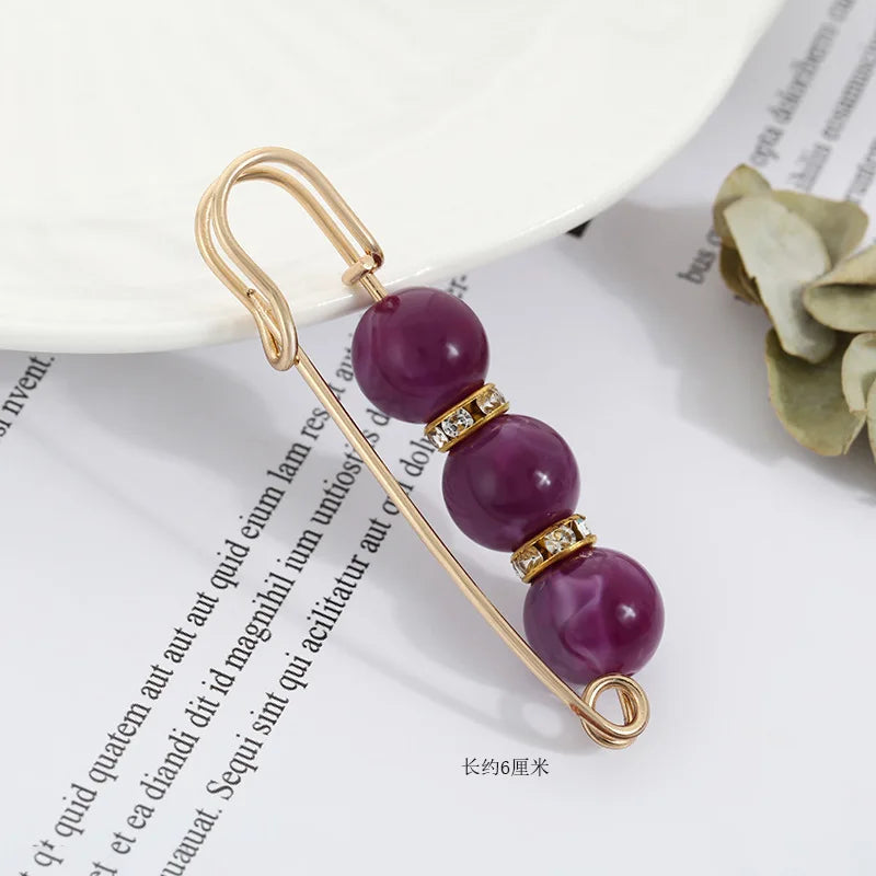 Women New Skirt Waist Artifact Waist Pin Cute Imitation Pearl Rhinestone Brooch Anti-lighting Pin Jewelry H1379