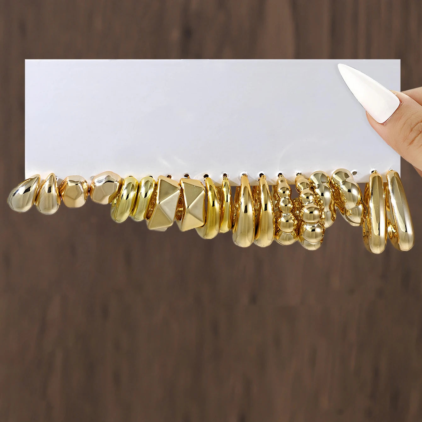 Euro American Cross border Fashion Retro Personalized Exaggerated Geometric C shaped Earrings Set Women Daily Versatile CCB Ligh