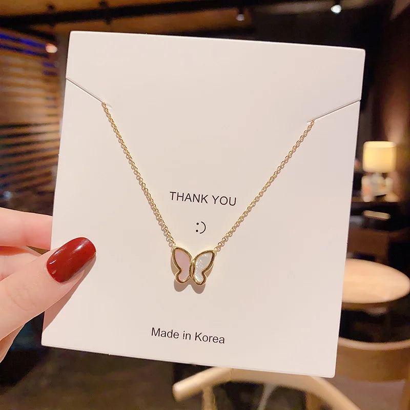 Korean Version Acrylic Butterfly Pendant Necklace For Women Gold Color Butterfly Necklace Simple Elegant Jewelry Wholesale