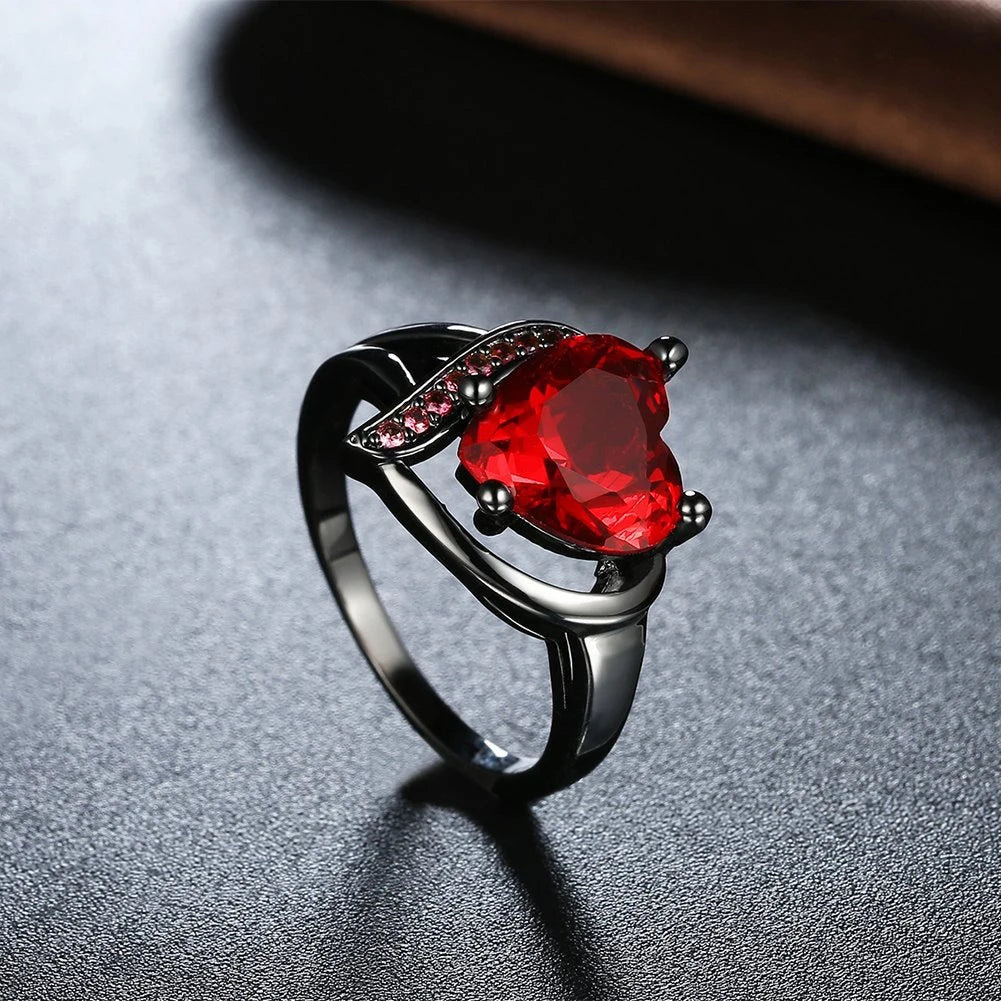 Fashion Couple Rings Romantic Women Heart Red Rhinestones Zircon Ring Men Stainless Steel Celtic Dragon Rings Wedding Jewelry