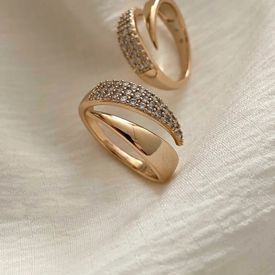 2025 Nwe Stainless Steel 18 K Gold Plated Sun Rings for Women Natural Stone Inlaid in Hollow Metal Texture Ring Trendy Jewelry