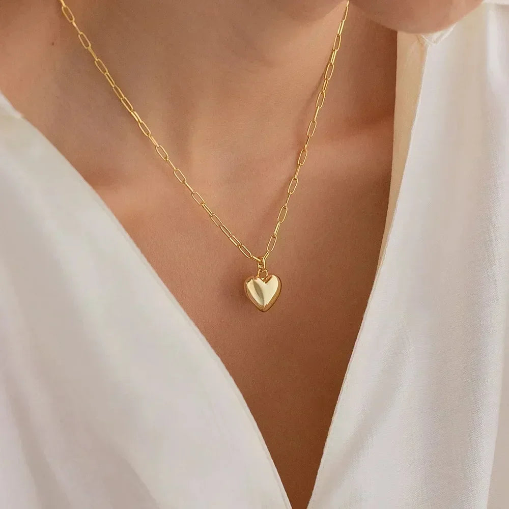 1Pcs Simple Chokers Necklace for Women Heart Shaped Pendant Necklaces Bohemia Cheap Jewelry for Girls Clavicular Chain jewelry