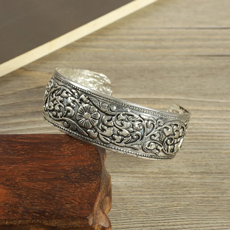 Bohemian Ethnic Style Retro Silver Wide Bracelet for Women Carved Flower Opening Fashionable Bracelet Boho Vintage Jewelry