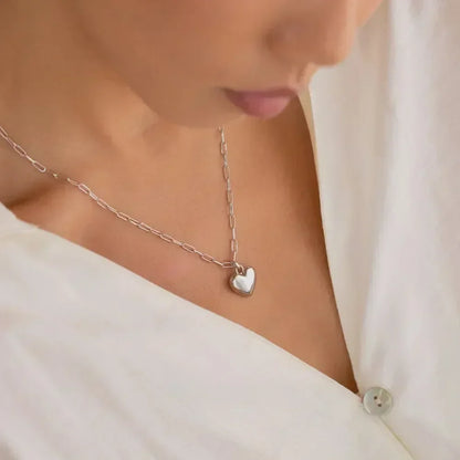 1Pcs Simple Chokers Necklace for Women Heart Shaped Pendant Necklaces Bohemia Cheap Jewelry for Girls Clavicular Chain jewelry