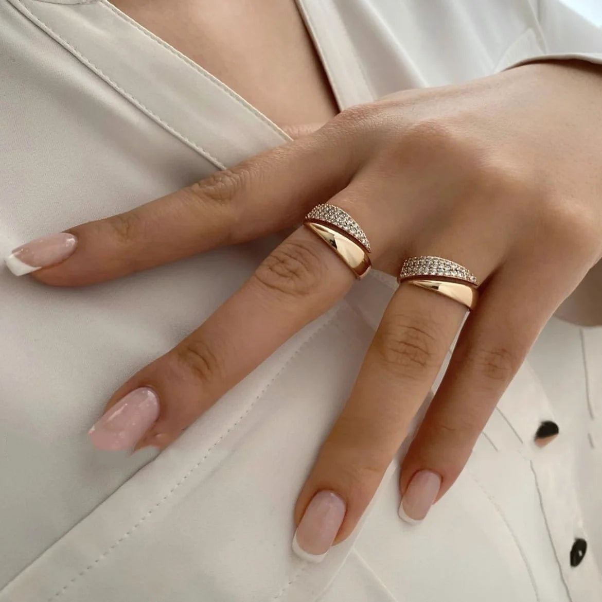 2025 Nwe Stainless Steel 18 K Gold Plated Sun Rings for Women Natural Stone Inlaid in Hollow Metal Texture Ring Trendy Jewelry