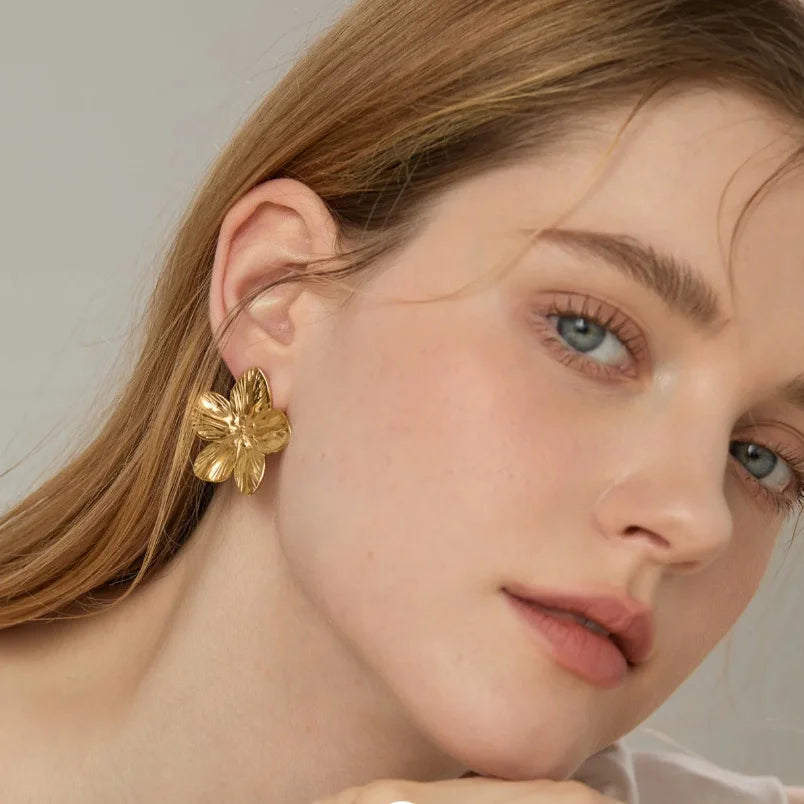 LUXUKISSKIDS 2PC Women's Fashion Trendy Stainless Steel Flower Earrings Necklace Set Gold-Plated Jewellry Party Dressing Gifts