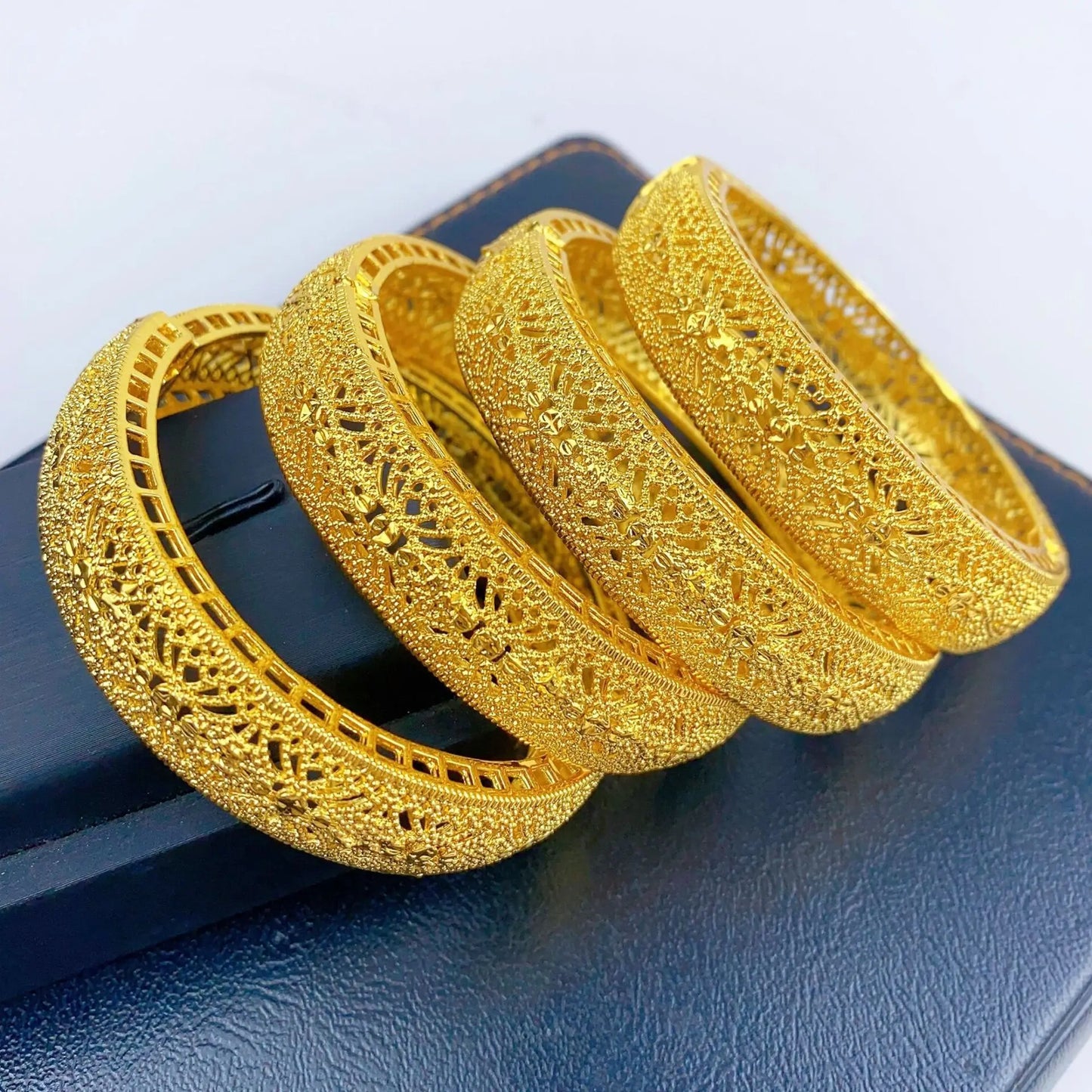 Luxury Dubai Gold Color Bangles For Women 24K Gold Plated Indian African Bracelets Charm Wedding Ethiopian Arabic Hand Jewelry