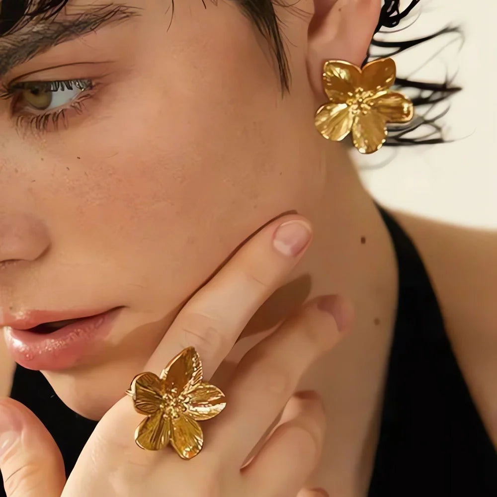 LUXUKISSKIDS 2PC Women's Fashion Trendy Stainless Steel Flower Earrings Necklace Set Gold-Plated Jewellry Party Dressing Gifts