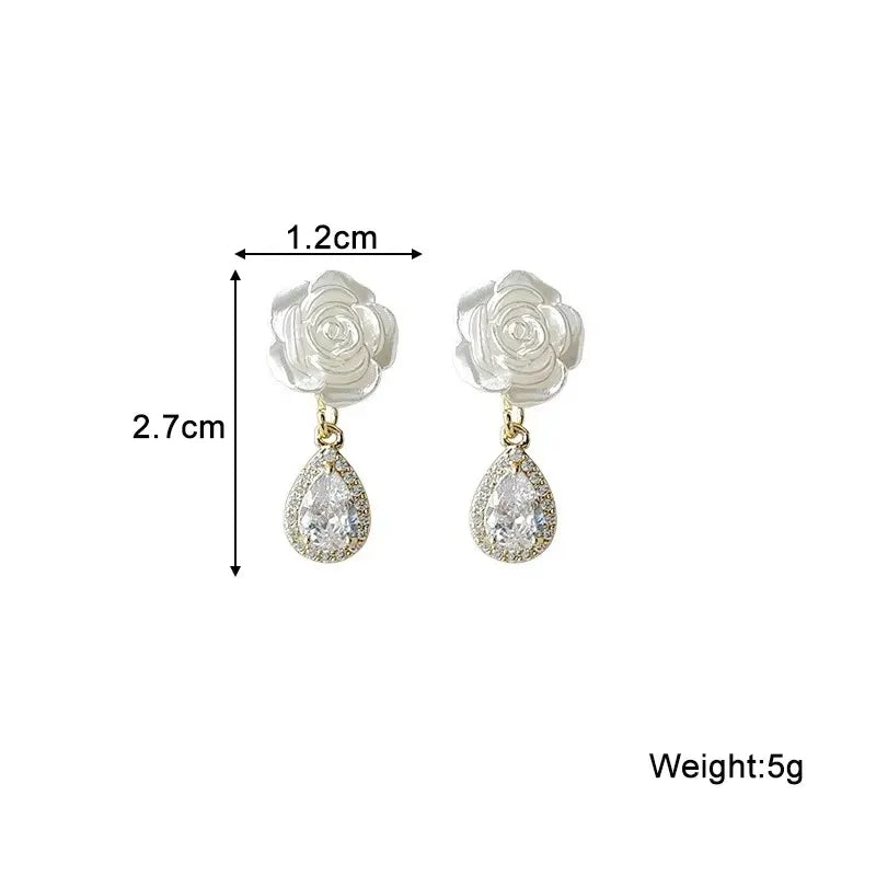 Pure White Women's Dangle Earrings Blooming Flower Acrylic Enamel Butterfly Imitation Pearl Heart Hanging Earrings Elegant brinc