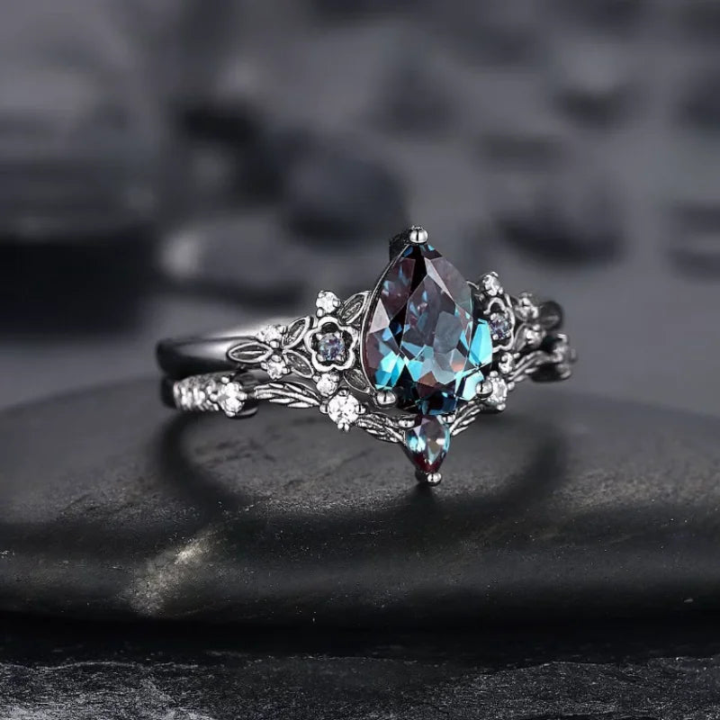 Luxury Gun Black Cubic Zircon Ring Creative Vine Ring Classic Wedding New Dazzling Ladies Accessories Jewelry