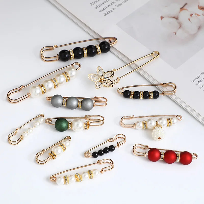 Women New Skirt Waist Artifact Waist Pin Cute Imitation Pearl Rhinestone Brooch Anti-lighting Pin Jewelry H1379