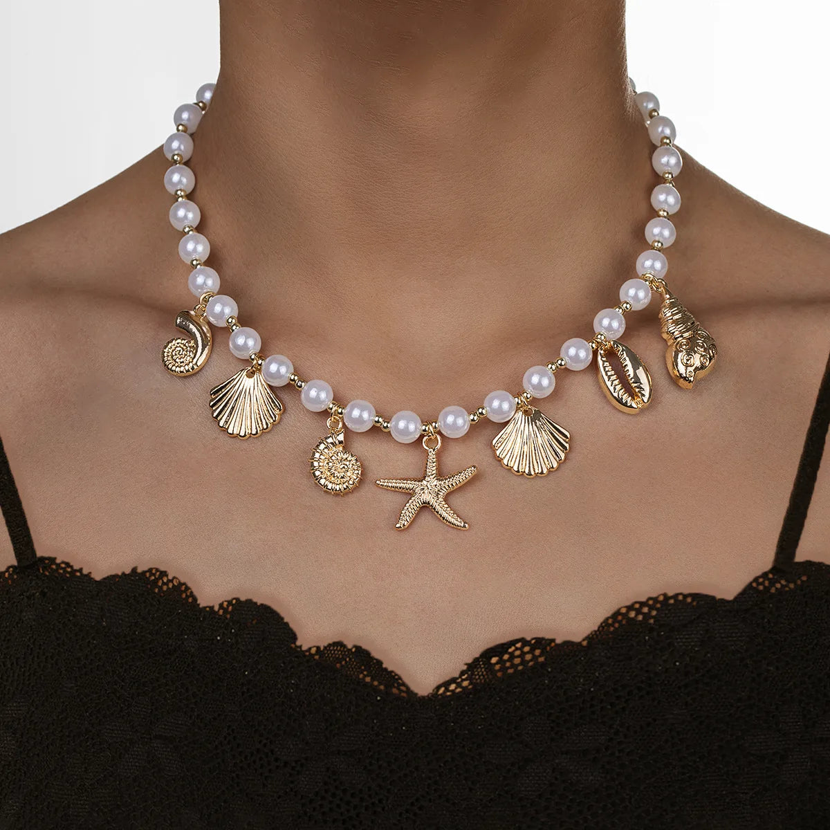 Bohemia Conch Starfish Imitation Pearl Necklace for Women Luxury Exquisite Beaded Shell Pendant Necklace Beach Holiday Jewelry