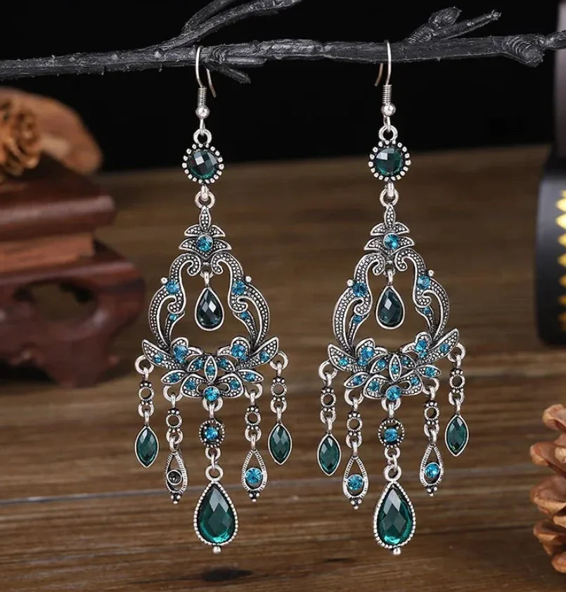 Classic Ethnic Green Stone Drop Earring Vintage Bohemia Carving Shape Dangle Retro Ethnic Longs Earings For Women Custom Jewelry