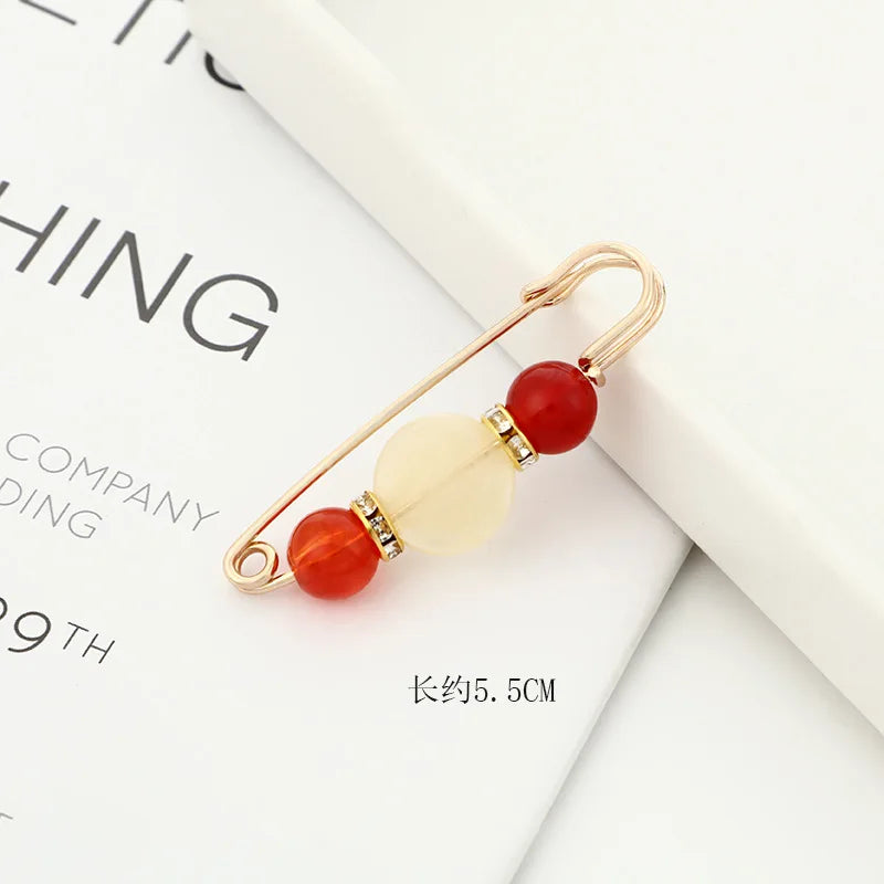 Women New Skirt Waist Artifact Waist Pin Cute Imitation Pearl Rhinestone Brooch Anti-lighting Pin Jewelry H1379