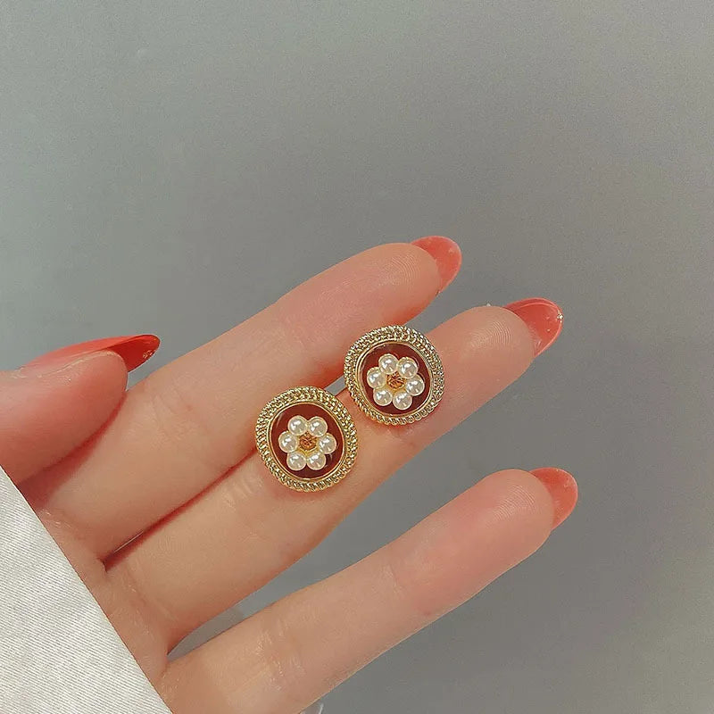 Ear Clip Without Ear Hole Women's Summer Ear Bone Clip Light Luxury High Grade Pearl Earrings Minority Temperament Versatile