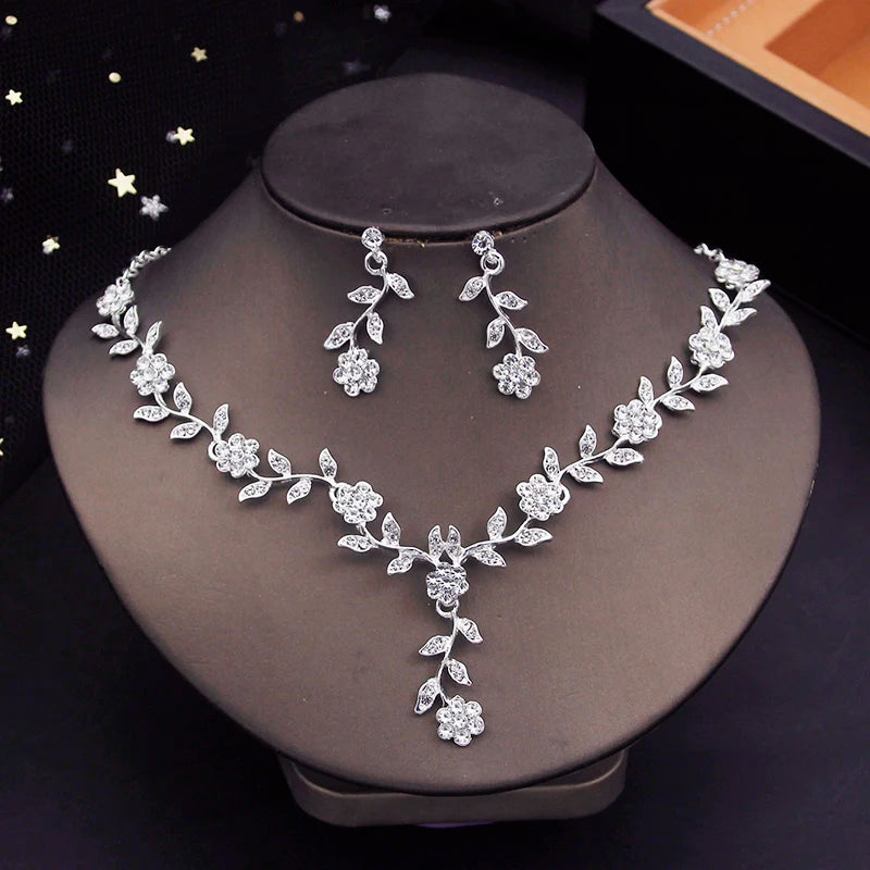 Rhinestone Bride Jewelry Sets for Women Luxury Flower Choker Necklace Earrings Wedding Dress Bridal Necklace Sets Fashion