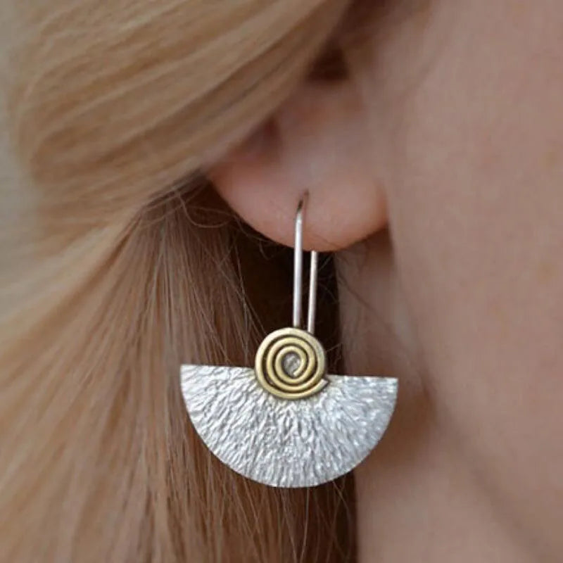 Vintage Tribal Spiral Dangle Earrings for Women Metal Geometry Twist Bronze Metal Painting Pattern Ethnic Earrings Gift