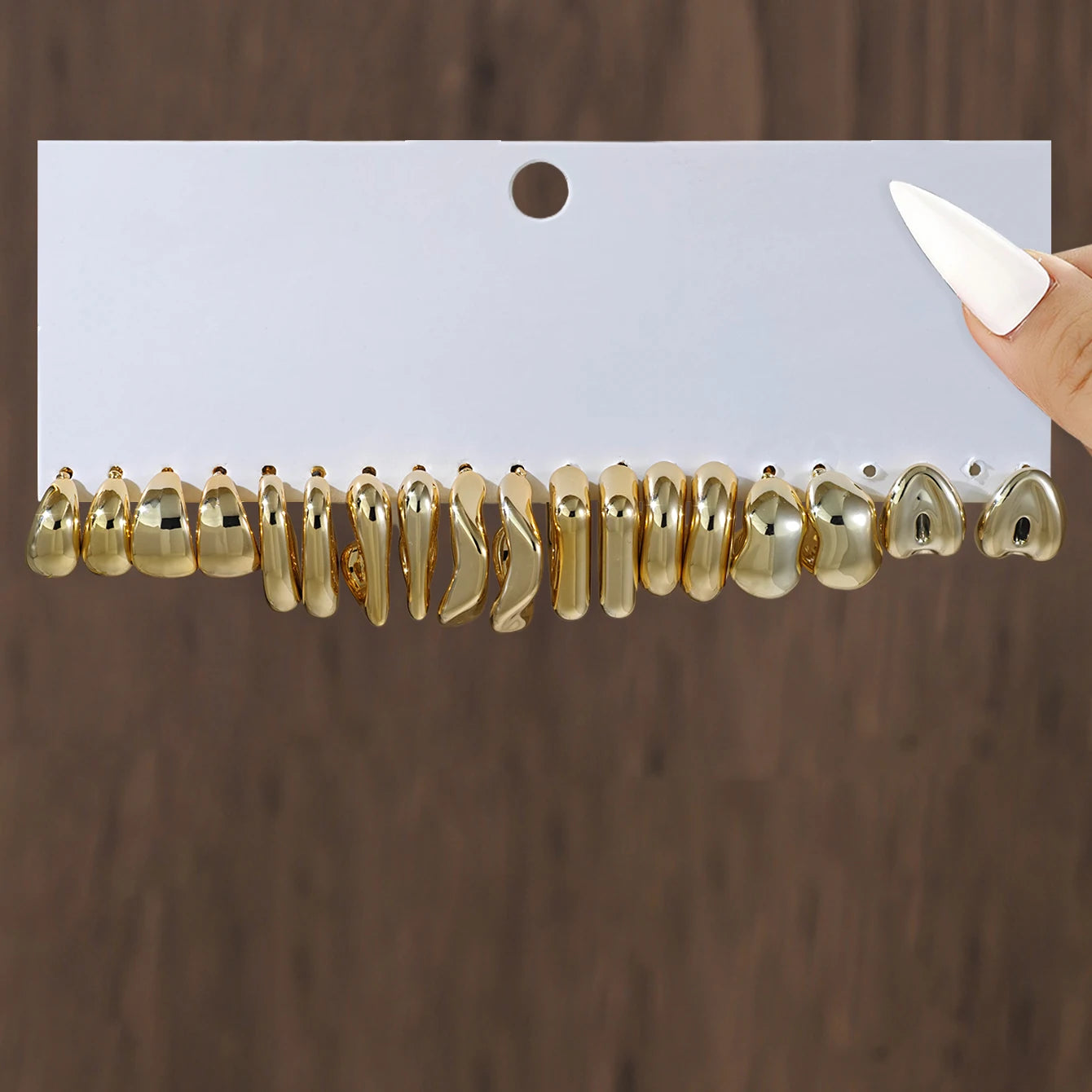 Euro American Cross border Fashion Retro Personalized Exaggerated Geometric C shaped Earrings Set Women Daily Versatile CCB Ligh