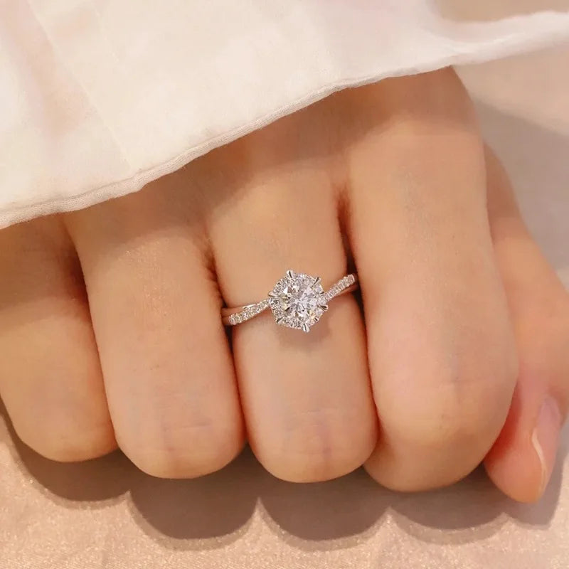 Huitan New Trendy Women Wedding Rings Modern Fashion Design Cubic Zirconia Rings Engagement Accessories Luxury Lady's Jewelry