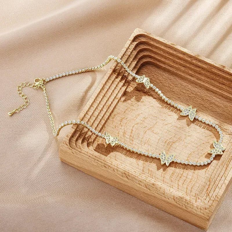 Retro necklaces, fashionable clothing necklaces, butterfly necklaces, and simple collarbone necklaces