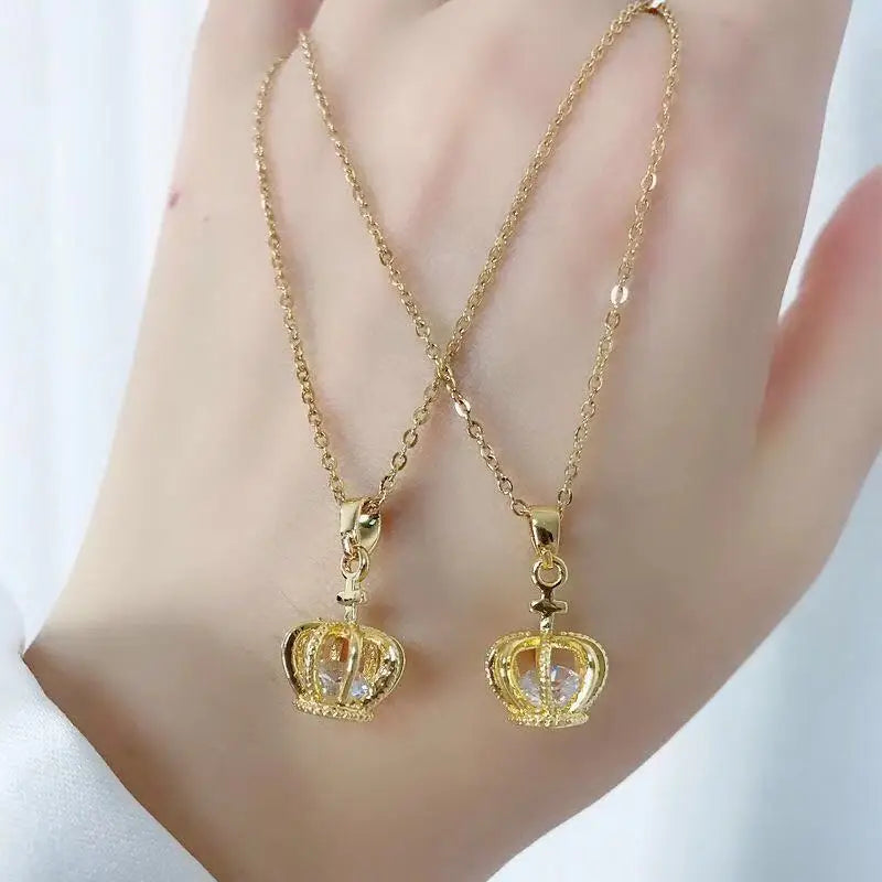 Fashion Design Small Lantern Rose Necklace Classic Personality Hollow Queen Crown Jewelry Clavicle Chain Party Gift