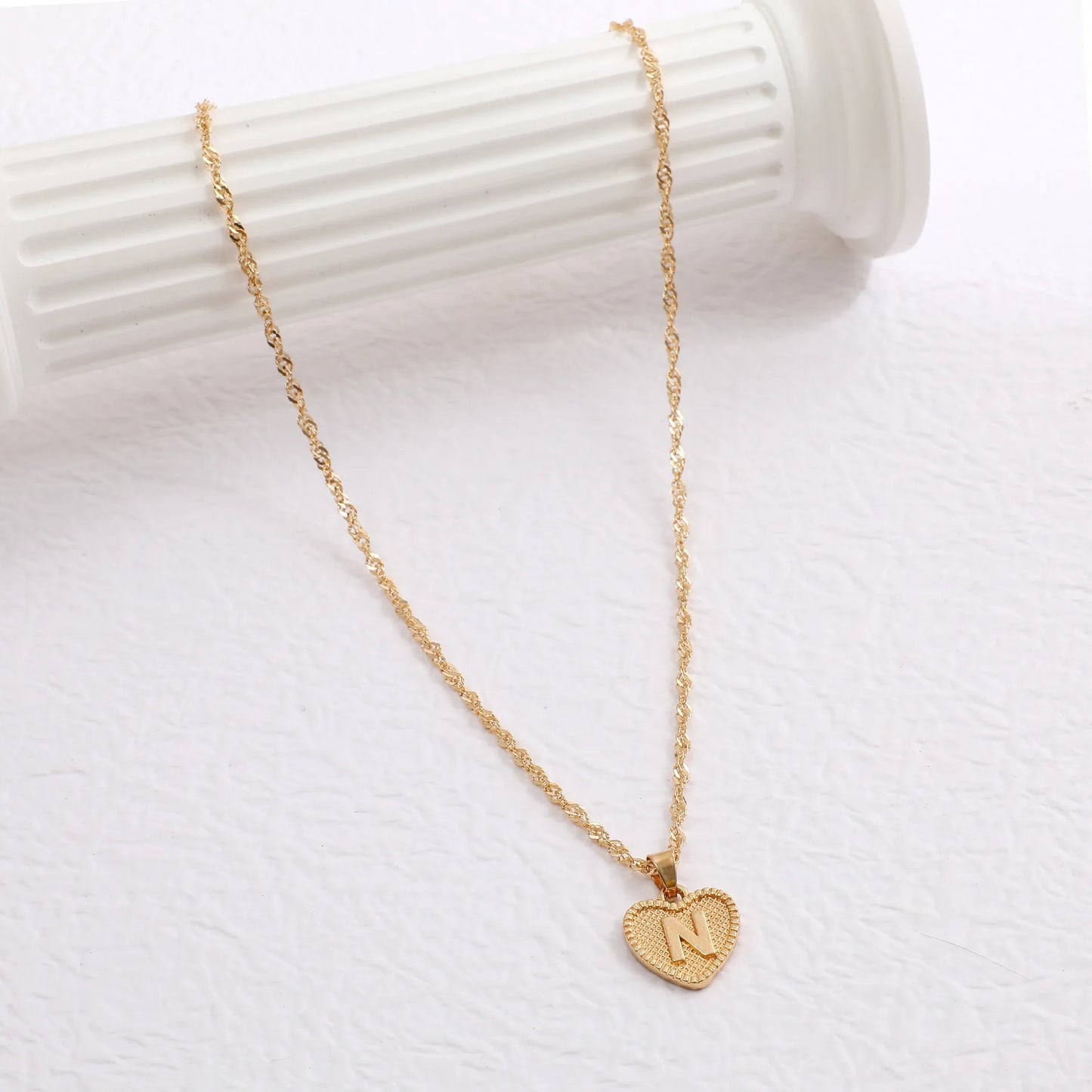 A-Z 26 Initials Name Necklaces Heart Pendant Letter Alphabets Necklace for Women 2023 Female Choker Chains Jewelry Trendy Gifts
