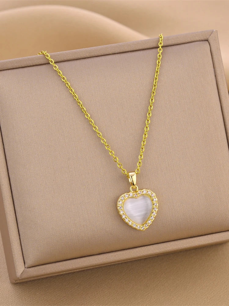 2025 New18K Real Gold Plating Love Shell Pendant Stainless Steel Necklace Women's Heart Choker Chain Necklaces Vintage Jewelry